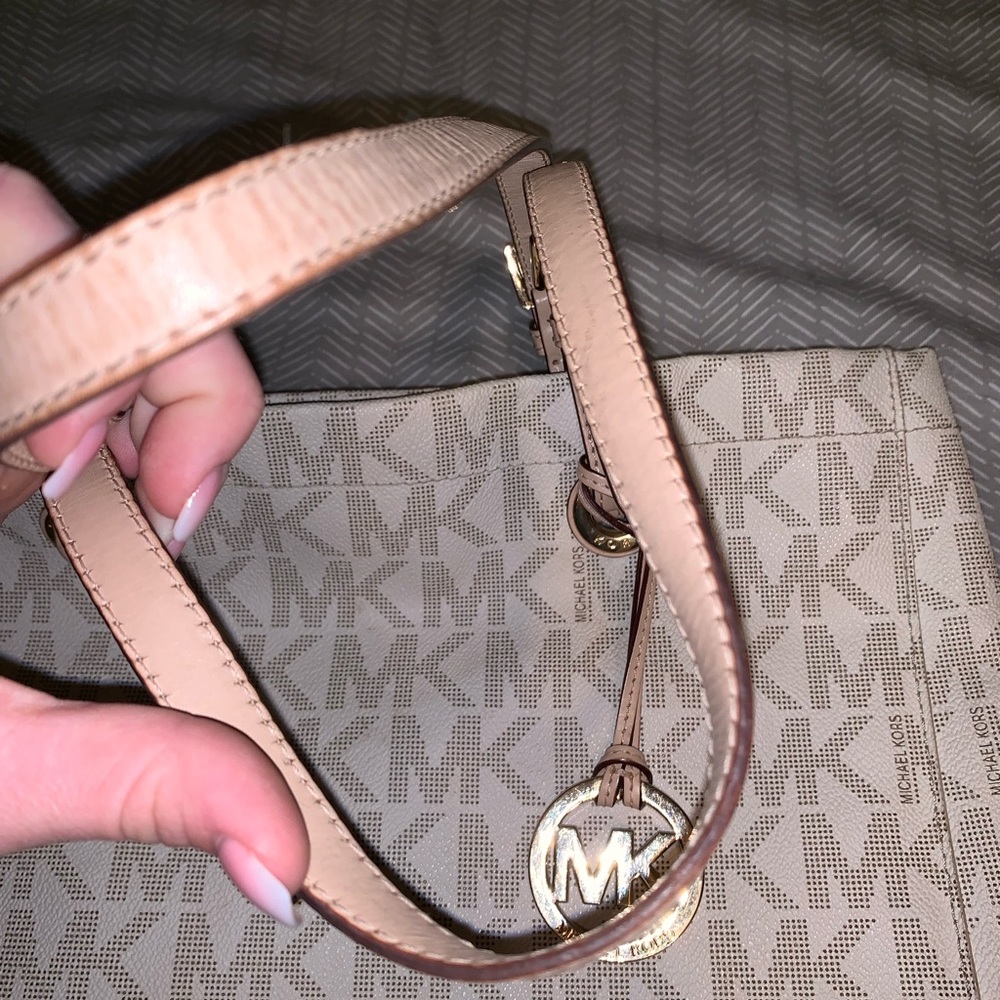 MK Tote - Picture 4 of 6